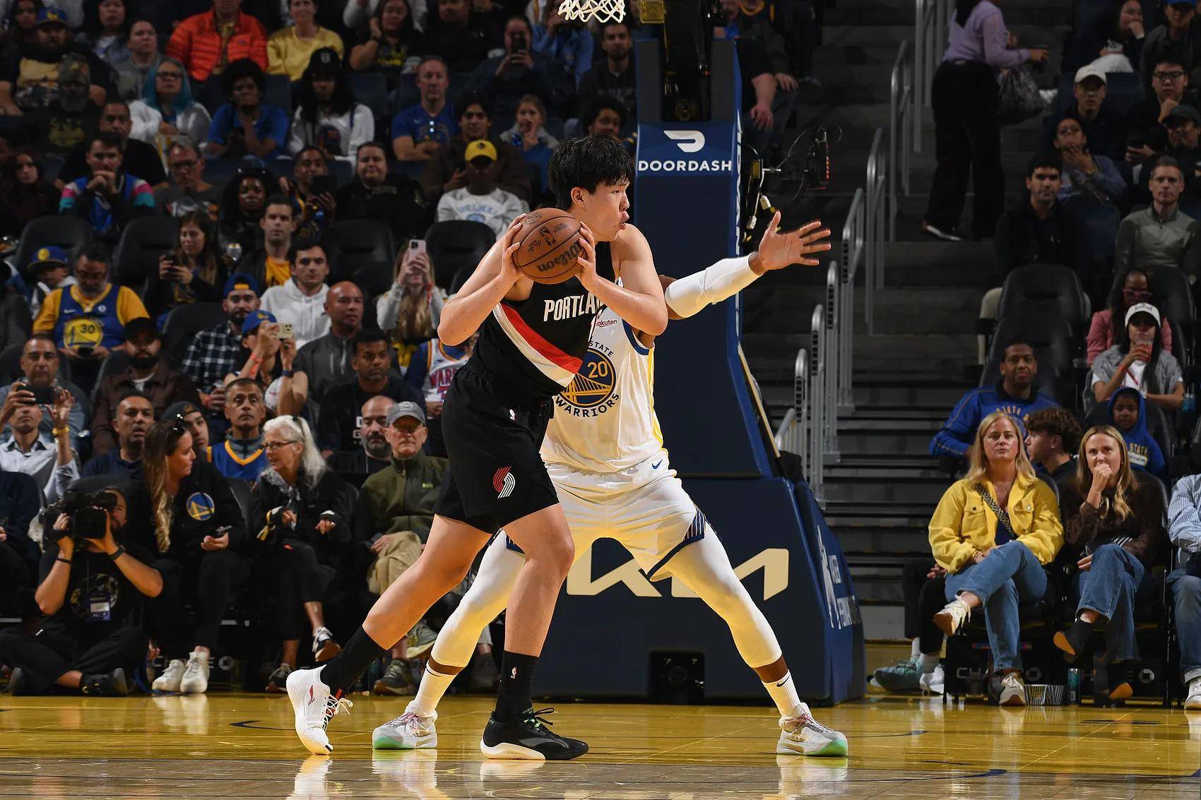 pg游戏埃因霍温发布备战花絮，今夜复出首秀，NBA常规赛任务艰巨，赛季目标并未改变的简单介绍